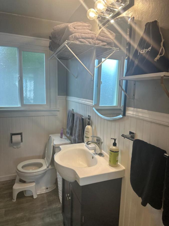 Tacoma Homestay- With Breakfast Included-Private Room Zewnętrze zdjęcie